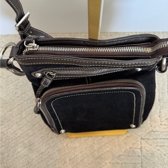 Cold water creek black leather crossbody purse - Picture 3 of 10